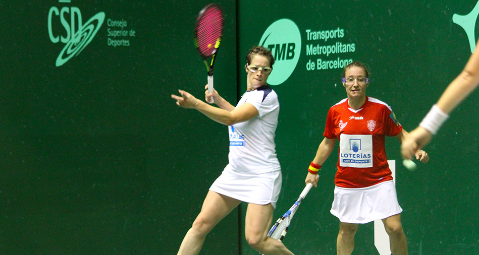 Les filles créent la sensation en frontenis